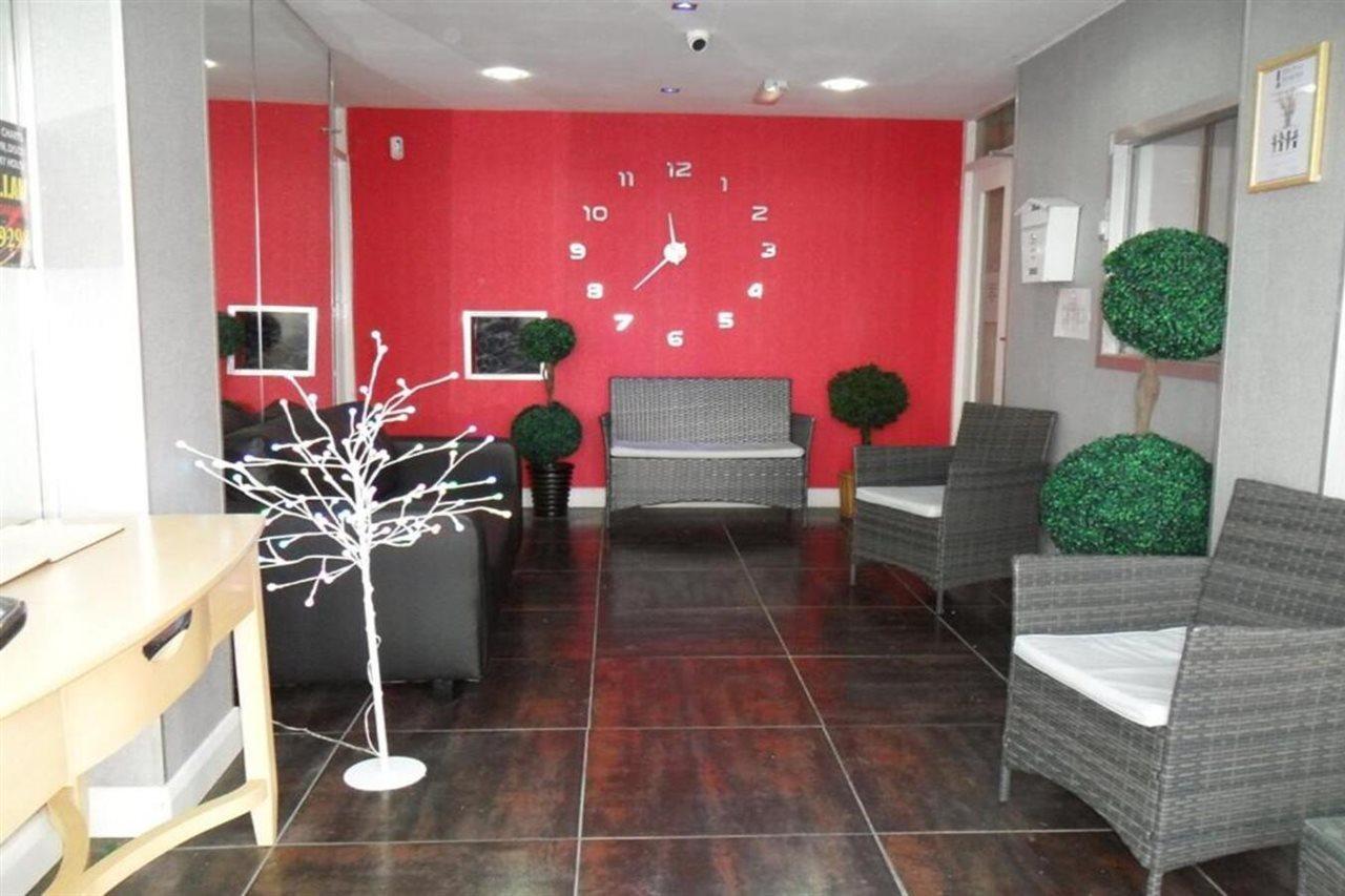 Hotel The Waterfront 2*